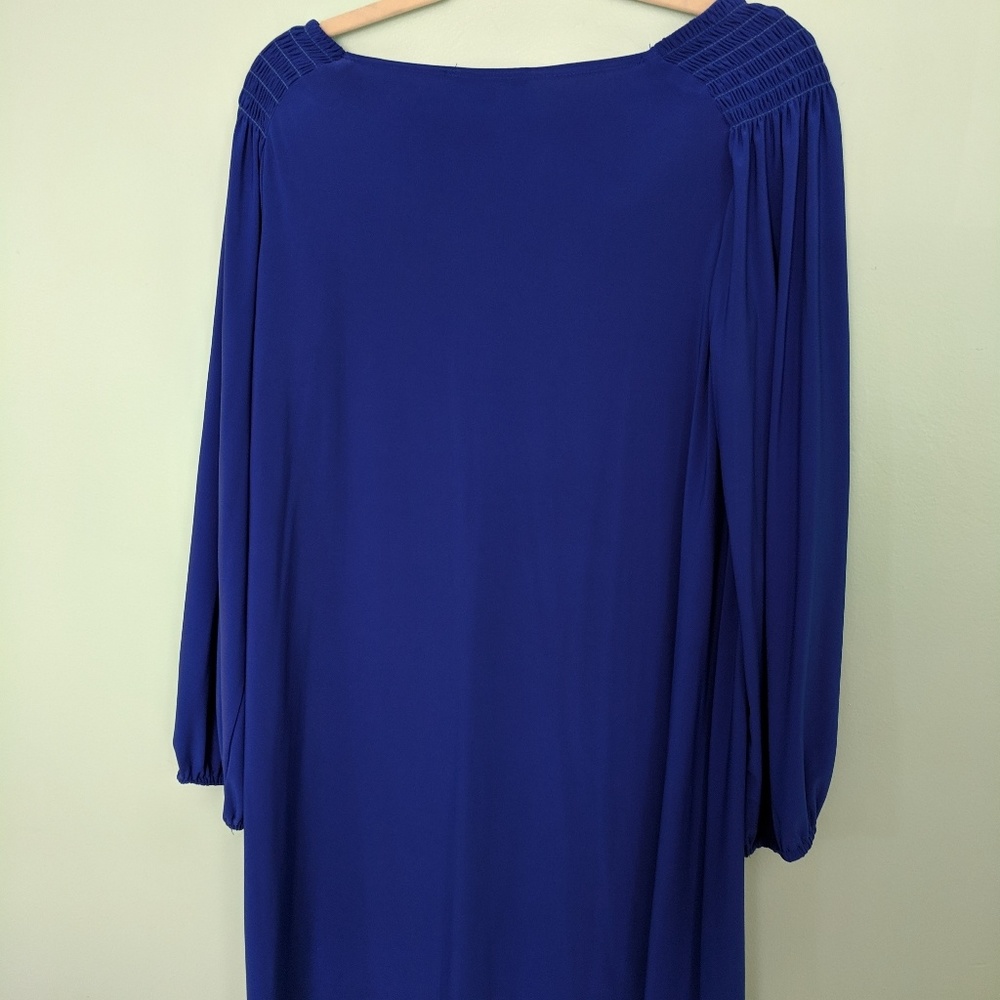 Dress - Picture 2 of 4
